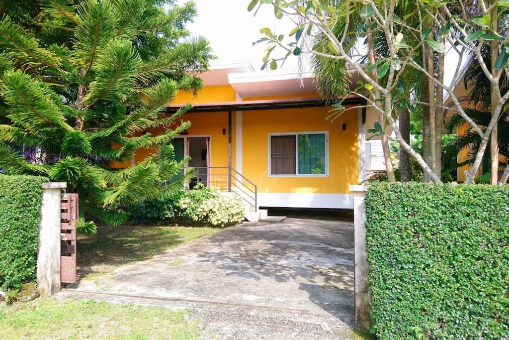 Little Yellow House- Aonang Ао Нанг Экстерьер фото