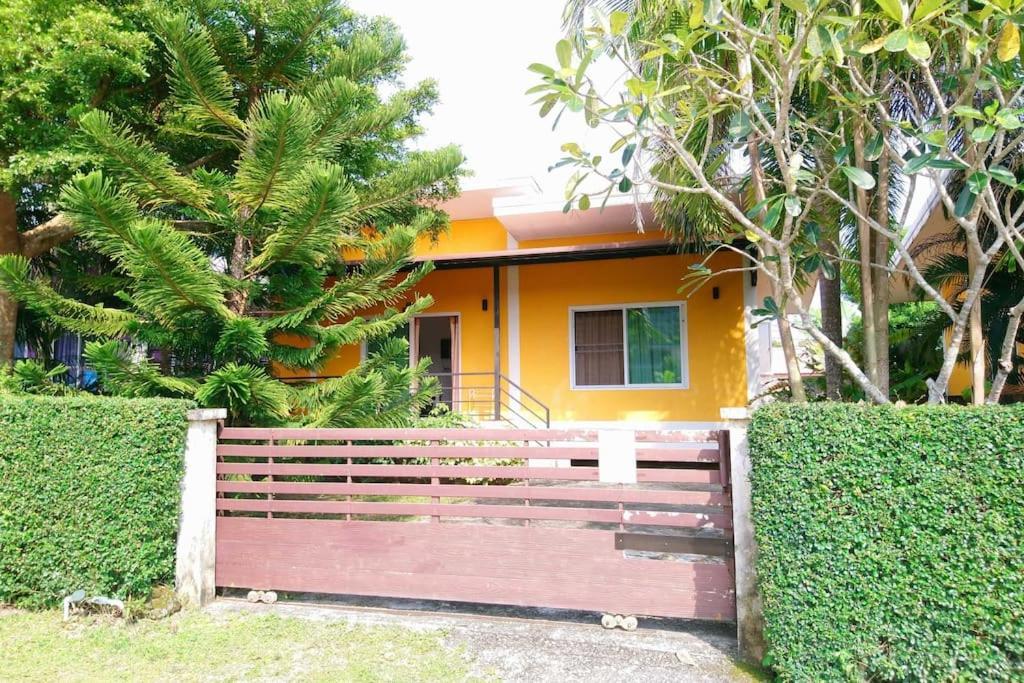 Little Yellow House- Aonang Ао Нанг Экстерьер фото